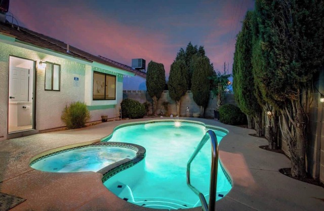 Dream Retreat-Remodeled 4BR w/Pool & Spa and MORE