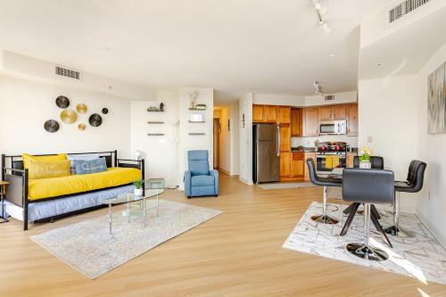 DTSS LuxePad 2BED 2BATH Washington DC Balcony Views, Gym, Pool, Free Parking