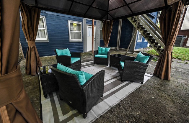 Dual patios, Free Laundry Service, College steps, 2BR 1 BA
