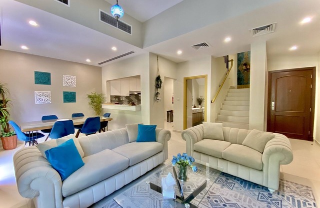 Dubai Family Bliss: 3-Bed Gem!