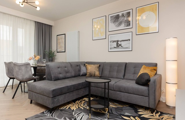 Dunikowskiego 6A | Bright Apartment | Parking