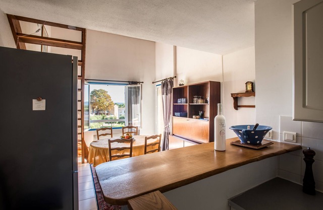 Duplex Apartment 65m2 in quiet residence in Uzès, free Parking, garage in Option