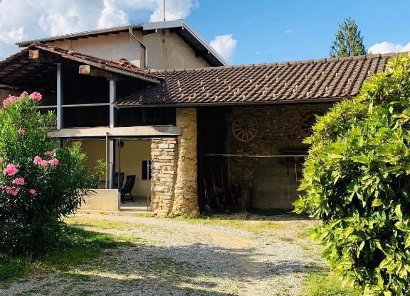 Duplex in casa rurale con cortile privato