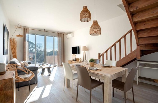 Duplex Mandelieu by Halldis