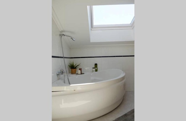Duplex precioso con jacuzzi, sauna y chimenea .