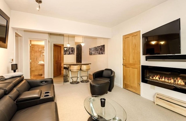 Durant Unit C12 | Condo with 2 Fireplaces, Access to Pool & Hot Tub