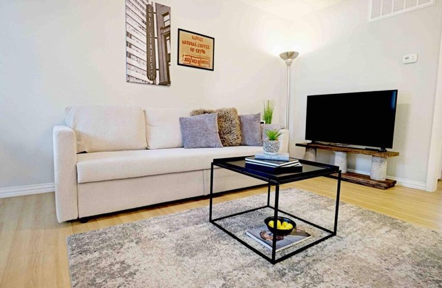 Dwell By Design & Arboretum Tickets Included