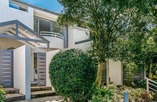 DY008 - 3 bedroom townhouse - Dee Why