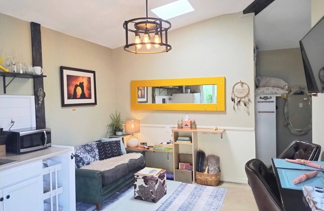 Early Birds Guest House in Central Tucson. Your Casita awaits.