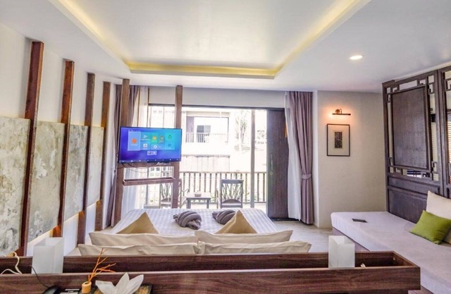 Earth Suite Koh Lanta +full-service spa.