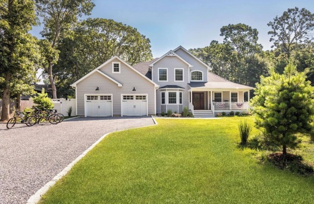 East Hampton Clearwater Beach Community - BRAND NEW HOME with 7 person spa