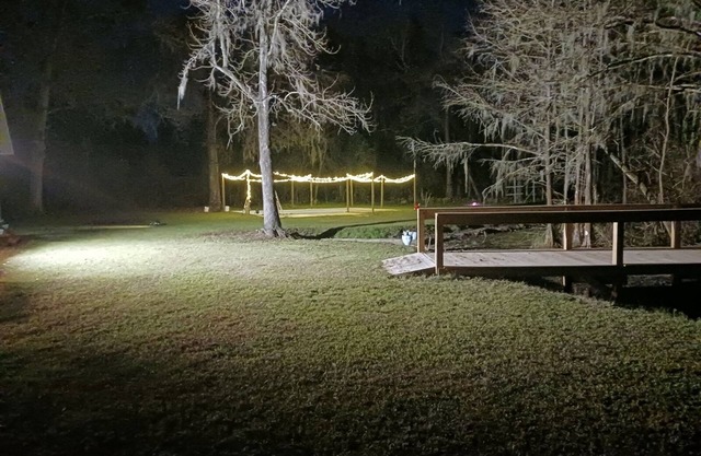 Easy access to Merritt's Mill Pond boat landing, Great for families