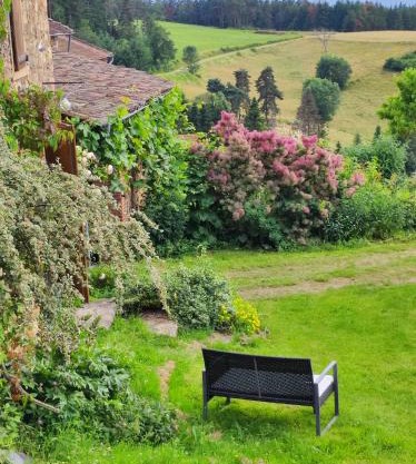 Eco-gîte panoramique face aux volcans avec ateliers couture bohème en option