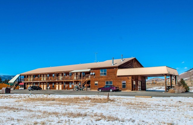 Econo Lodge Eagle Nest