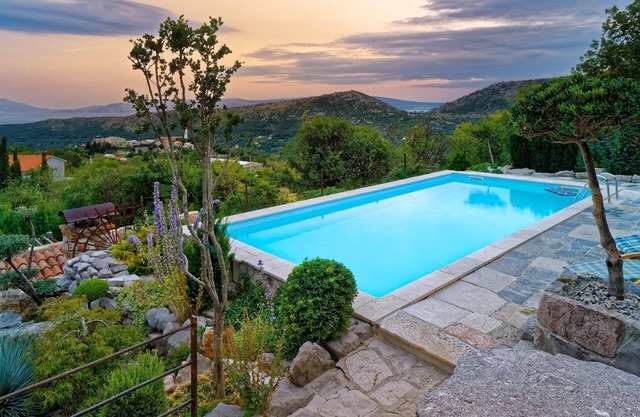 Ecovilla Mirabilis Holiday House with Private Pool