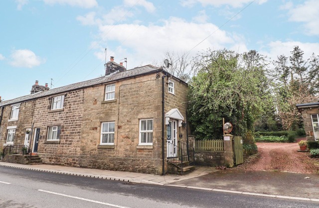 EDENDALE, pet friendly, with open fire in Longframlington
