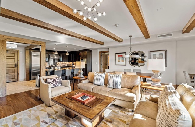 Edgemont 2306 Luxury On Mountain Condo With Ski-In/Ski-Out Access!
