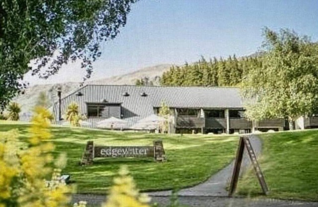 Edgewater Club Resort 1