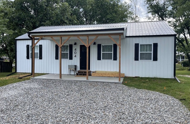 Edina Missouri New Cabin in Rural Area