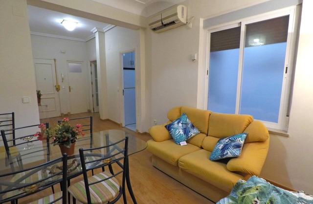 Eduardo Lucena 5, Los Patios