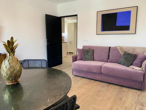 Elegance & sleek design in Nice