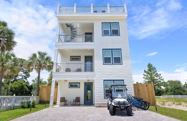 Elegant 6BR Seagrove Beach House w/Heated Pool, Bikes & Golf Cart Included