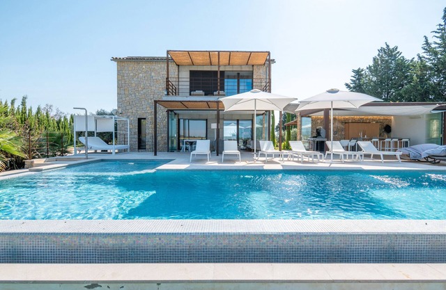 Elegant and Modern Villa Son Set with Heated Pool, Football Field, Wi-Fi and A/C