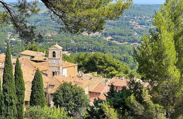 ELEGANT AND TASTEFUL FRENCH CHARM WITH IDEAL LOCATON; CLOSE TO AIX