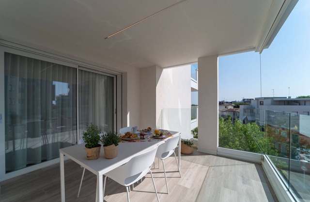 Elegant apartment with beautiful terrace