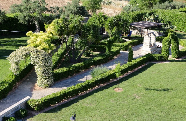 Elegant apartment in very quiet area!