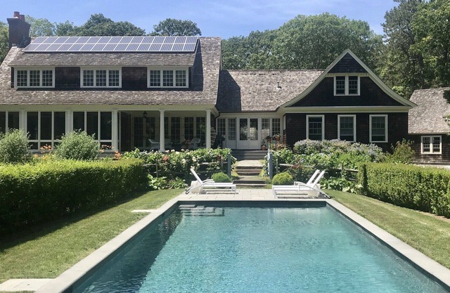 Elegant Devon Highlands estate, two lush acres of private land, covered...