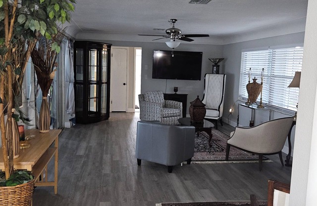 Elegant House East Coast Florida BeachnGorgeous Decoration Newly Renovated
