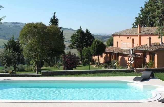 Elegant Tuscan Holiday Home