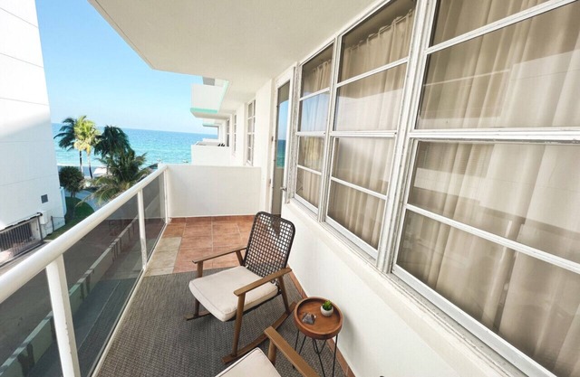 🌴 Elegant Luxe Retreat | 1BR Oceanfront Suite Sleeps 6
