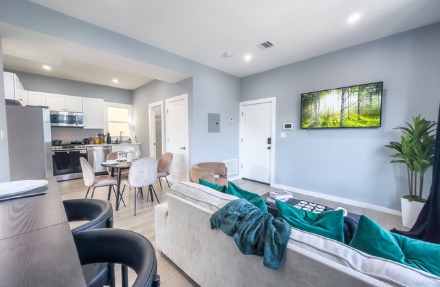 Elegant NYC View Stay! Park Free, 6 beds- Sleep 8+