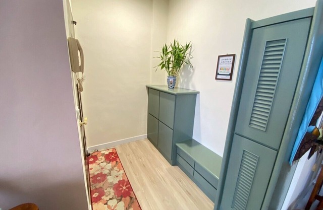 Elegant Quiet Home@Fully Equipped By Park Great Location Walk To All Shops