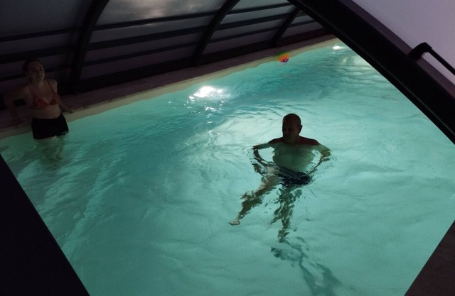 Elegant rooms with pool and parking