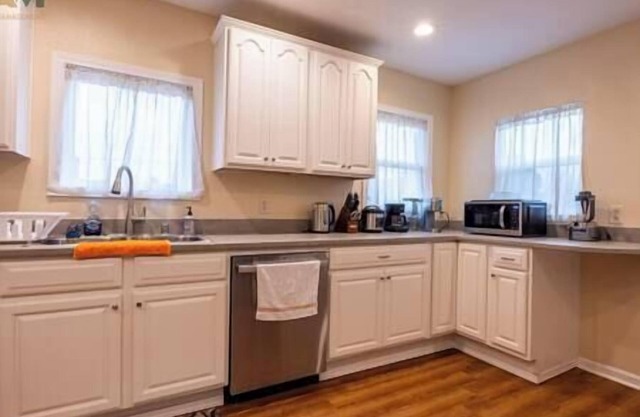 Elegant & Spacious Tacoma Gem