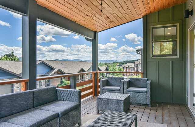 Elegant Townhome with Blue Ridge Views