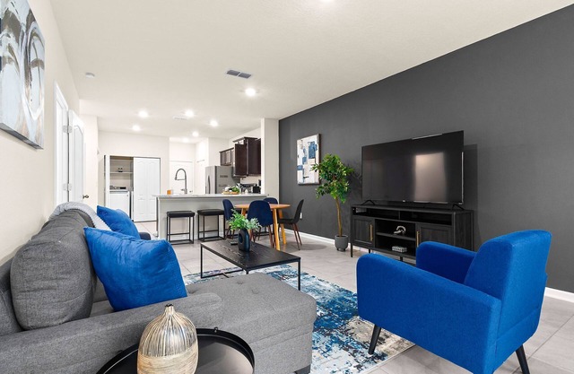 Elegant & Upscale 2BR Townhome