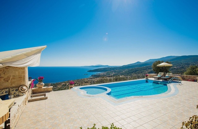 Elegant Zakynthos Villa | Villa Kingsley | 4 Bedrooms | Breathtaking Sea.
