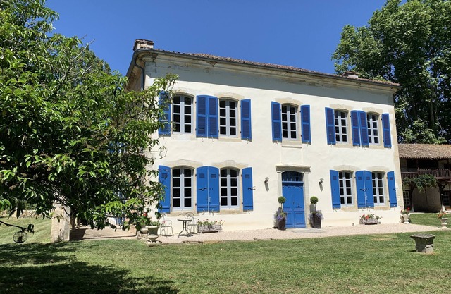 Elegantly Spacious Chateau for large groups