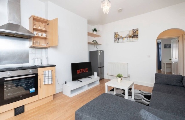 Elena Apartment 2 bedroom apartment with free parking