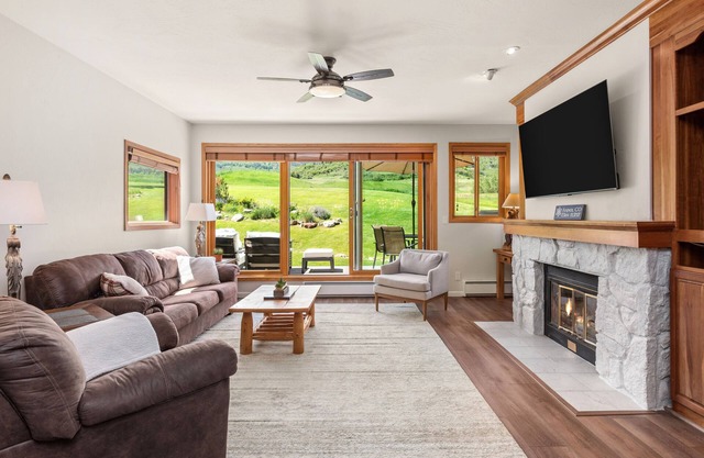 Elk Mountain Villa in Snowmass: 3 bed with walk-out patio