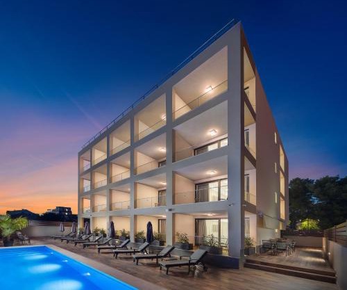 Ellure Luxury Suites