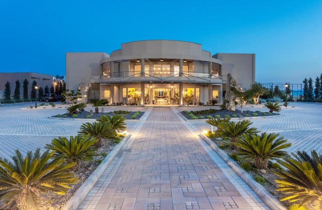 Elysian Luxury Hotel and Spa