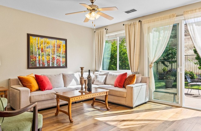 Empire Ranch/Folsom Lake Unique