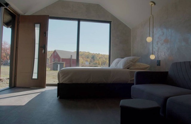 Emrose Luxury Cabins 10