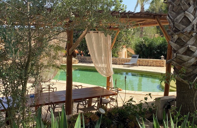 Enchanting finca with traditional charm in central island location - A DREAM