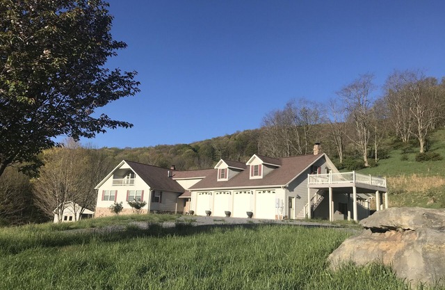 Enchanting Mountain Villa on Extensive Grounds